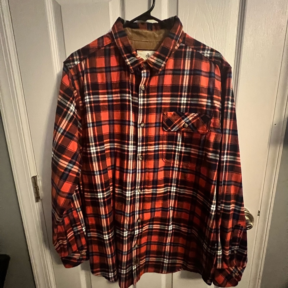 Men’s plaid long sleeve top medium(runs large)